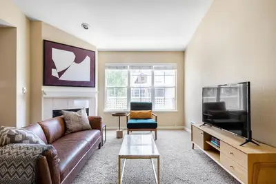 Image de Trendy Santa Clara 2br w/ W/D, Gym, Pool, walk to Safeway, by Blueground