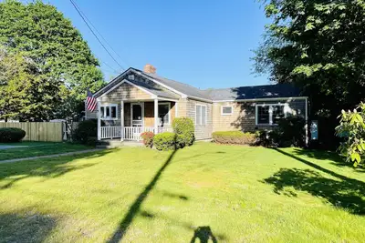 Image de Mystic Coastal Gem: 3br Ideal for Families!
