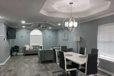 Image de 3-bedroom house in North  Laredo with Ac, WiFi kitchen equipped