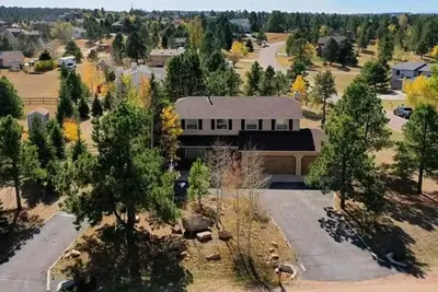 Image de Beautiful Home w/Bdrm on main level, Mountain View & close to Air Force Academy