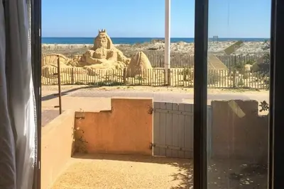 Image de Appartement Atlantis front de mer, sur l'allée des arts.