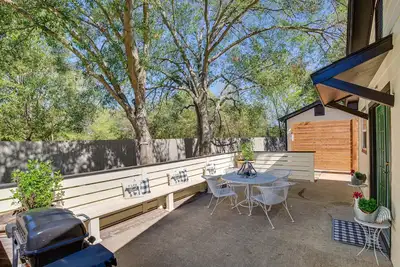 Image de Cozy Canton Residence w/ Great Outdoor Space!