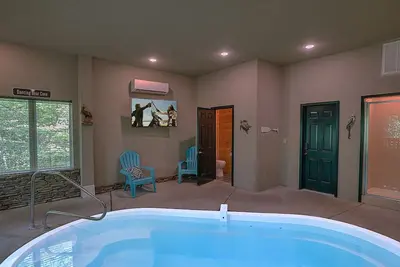 Image de Gatlinburg - Dancing Bear Cove - 4 Bedrooms - Sleeps 12