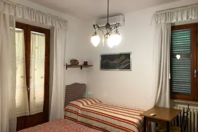 Image de Apartment 1st floor of villa, air conditioned 5-7pax Cin: It049003c2vk86hngh