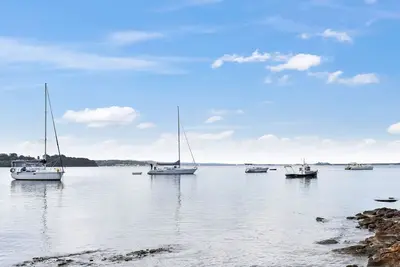 Image de Wangi Dreaming waterfront holiday home - walk to village