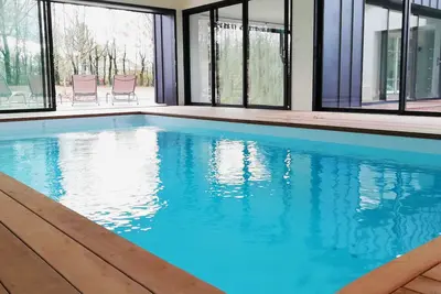 Image de Gite 300m² 15 personnes avec spa, piscine intérieure et sauna proche puy du fou
