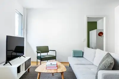 Image de Sunny Hernals 1br w/ Elevator near Akh and Metro line U6, by Blueground