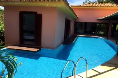 Image de Ferradura - Bela Casa, 5 Suítes - 3 min da areia