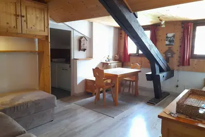 Image de Studio au centre du village