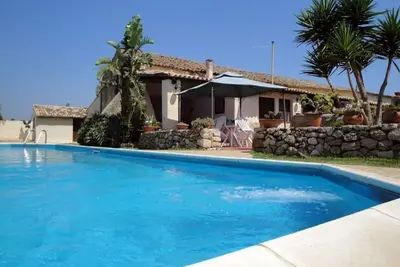 Oasis de paix et de détente à seulement 3 minutes de la plage.