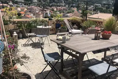 Image de Joli Appartement de Charme, Grande Terrasse Fleurie Quartier Historique