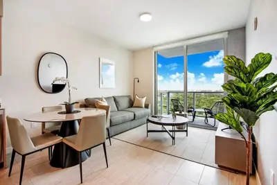 Image de One Bedroom Condo King Bed With City Views