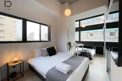 Image de Contemporary Loft Studio Near Peace Park
