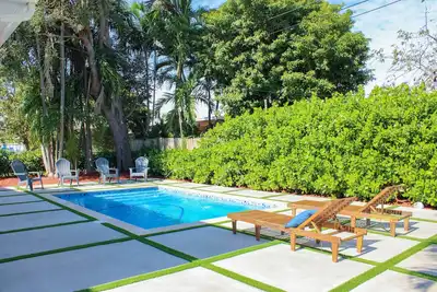 Image de Gables Miami Home with Heated Salt Pool. Near Beaches, Airport and Night life
