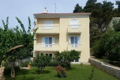 Image de Appartement dans Banjol avec Balcon, Climatisation, Wifi, Lave-vaisselle (4888-1)