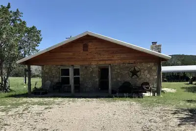 Image de Frio River Cabin West Llc, instant booking available for Family guests Only