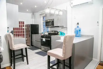 Image de Luxury Home away from Home