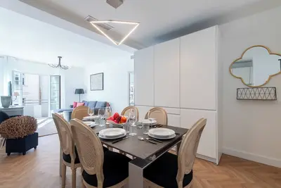 Image de 4p Carré d’or - Hyper centre à pied des plages