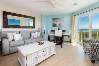 Image de Tranquil Top Floor Condo w/ Ocean Views close to Attractions in the Upper Keys