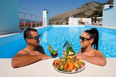 Image de Luxury Apartment with a Rooftop Swimming Pool