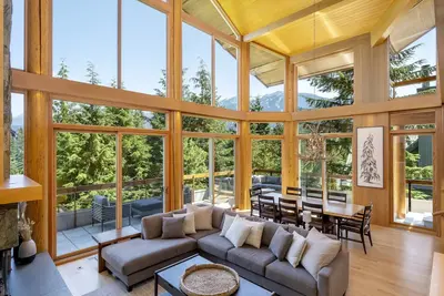 Image de Stunning Mtn View, Air Con, Hot Tub, & Fireplace