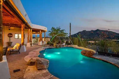 Image de Starscape - An Enchanting Cave Creek Estate