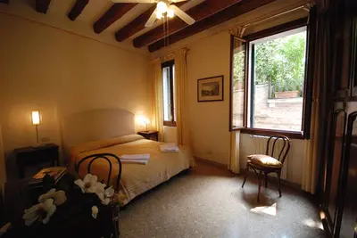 Image de Casa Rosa canal view