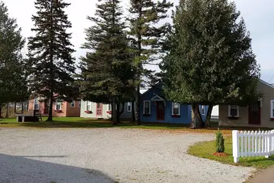 Image de Rainbow Cabins (Pink Cabin #4)