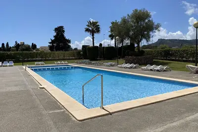 Azalea Apt Cala Bona-2bdr-2bth-Ac-Swimmingpool-Private Sunbeds-nr Beaches-Wifi