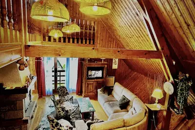 Image de Authentique chalet Super-Besse avec vue sur le lac et les pistes