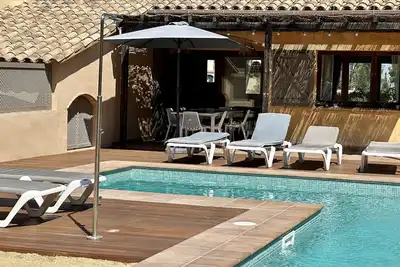Image de Villa avec vue sur la mer. Située à 1000 mètres de la plage - 10 personnes
