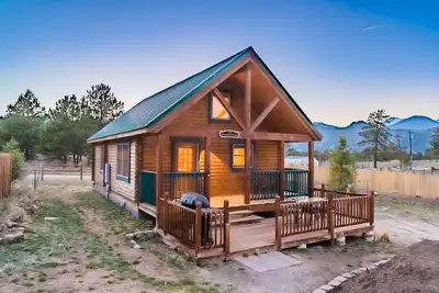 Image de Sale! Cabin w/ views, mins to town & Natl Park