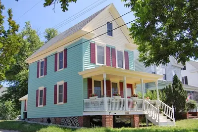 Image de Lewis House - Charming In-Town Location