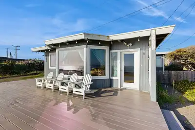 Image de Dreamy Coastal Home W/ Breathtaking Ocean Views, Free WiFi & Deck - Dogs Ok