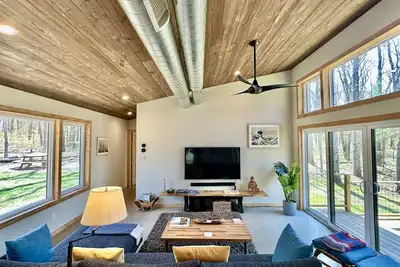 Image de Modern Cabin In The Woods