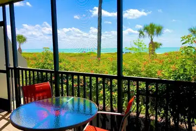 Image de Gulf-Front: Dreamy Views, Renovated, Steps from Beach