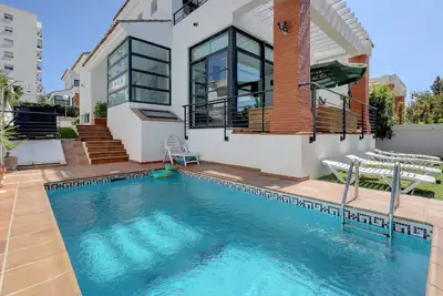 Image de Villa in Puerto Marina with private and heated pool