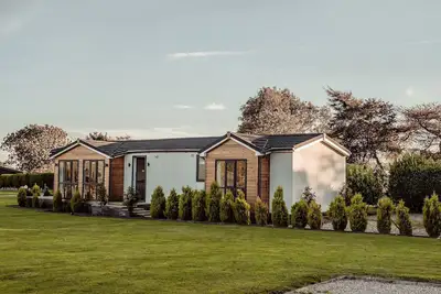Image de Lux Phantom - a lux lodge that sleeps 8 guests in 3 bedrooms