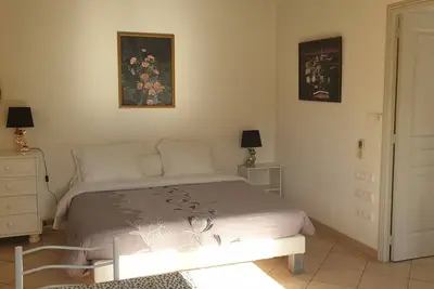 Image de Bungalow 4 personnes, Piscine, Plage a 6km.