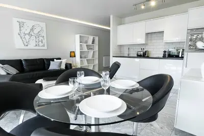 Image de 3p pointe Croisette, au calme, plages à pied