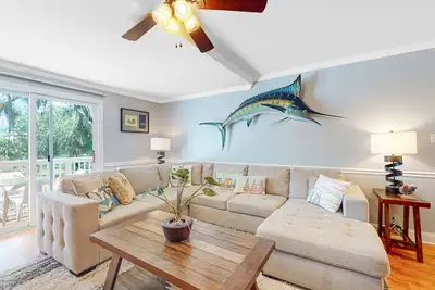 Image de Beautiful Dog-friendly condo with full kitchen, free wifi and golf course views