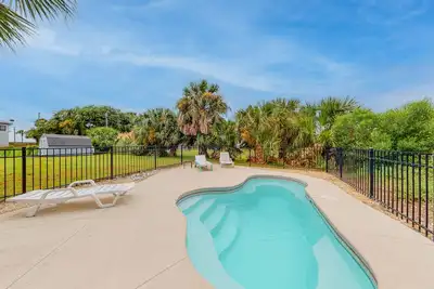 Image de Lovely, Dog-Friendly House Close to Beach w/Free WiFi, Central Ac, Private Pool
