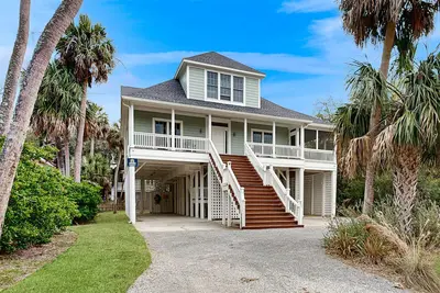 Image de Oceanside Home w/ Free WiFi, Patio, & Private Washer/Dryer - Dogs Okay