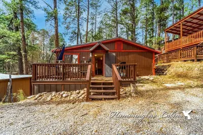 Image de A Step Above: Cozy Cabin Retreat Near River & Midtown Ruidoso!
