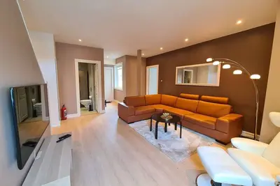Image de ★ Spacieux et moderne 3 chambres près du centre, parking gratuit