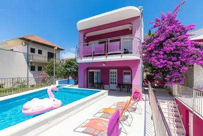 Image de Maison près de la mer avec la piscine Seget Vranjica, Trogir (K-9429)
