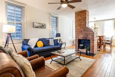 Image de Steps to Main St at Historic Home with Capital Views, Private Patio & Free Off-Site Parking