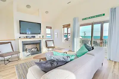 Image de 4120 The Shake Shack * Across Street from Beach * Dog Friendly * Walk to Restaurants & Shops