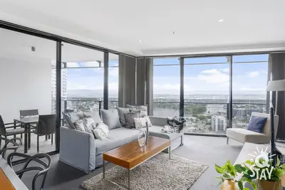 Image de Circle on Cavill - 1 Bedroom + Study Hinterland