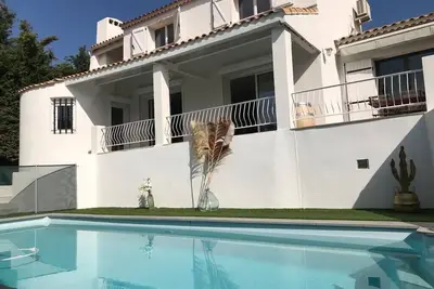 Image de Villa T5 piscine Ă 100m de la mer<br><br>House for 4 people + children 100m from sea